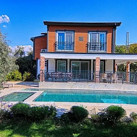 Gocek'te Cocuk Havuzlu, Genis Alanli Villa-awz171