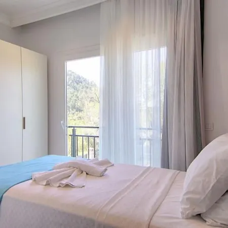 Gocek'te Cocuk Havuzlu, Genis Alanli Villa-awz171 Villa