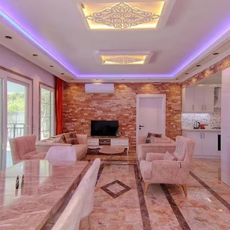 Gocek'te Cocuk Havuzlu, Genis Alanli Villa-awz171 *